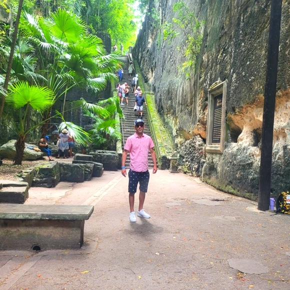 Meet your Posher, Ano - Picture 1 of 2